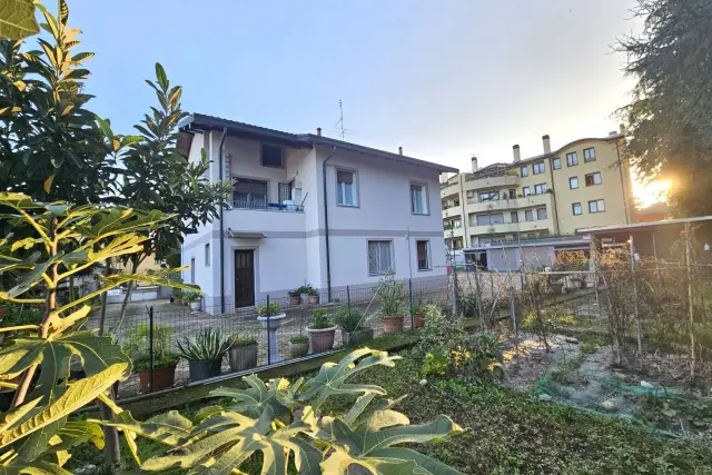 Mansion in Via Ciro Menotti, Legnano - Photo 1