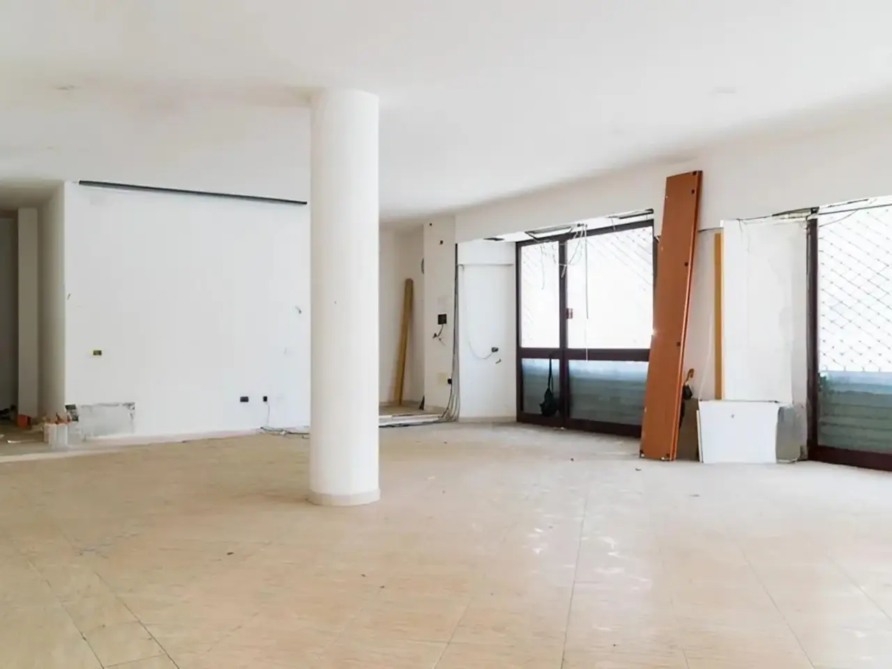 Negozio in Via Quattro Novembre, N. 24, Sassari, {3} - Foto 2