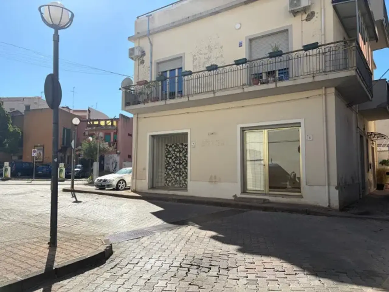Negozio in Largo Ferdinando d'Amico, Barcellona Pozzo Di Gotto, {3} - Foto 1