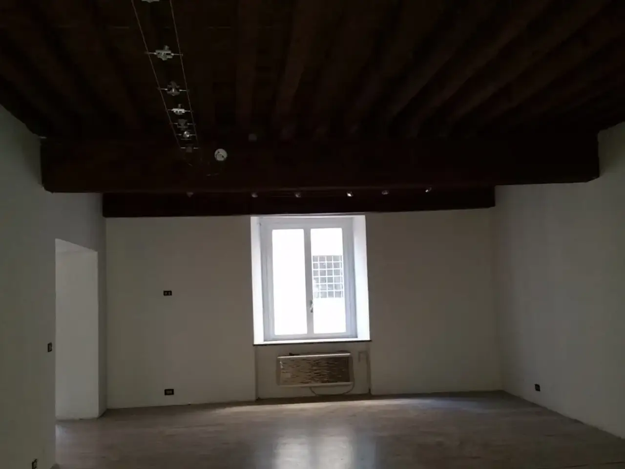 Capannone in Piazza San Giusto, Lucca, {3} - Foto 2