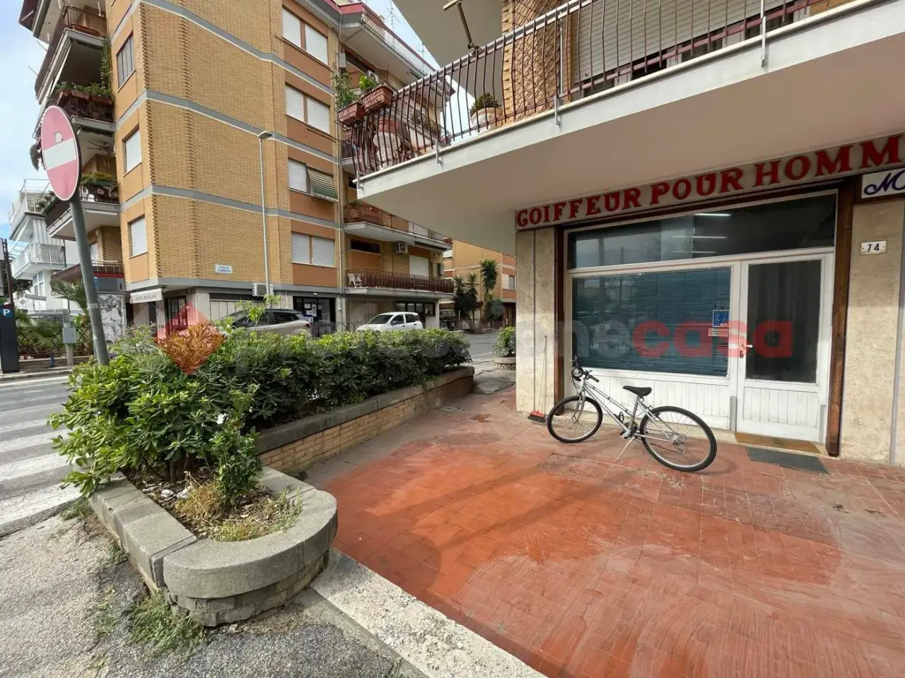 Negozio in Via del Piegarello  74, Terracina, {3} - Foto 2