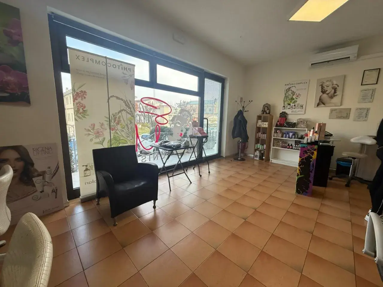 Negozio in Via Mirabello 55, Torreglia, {3} - Foto 2