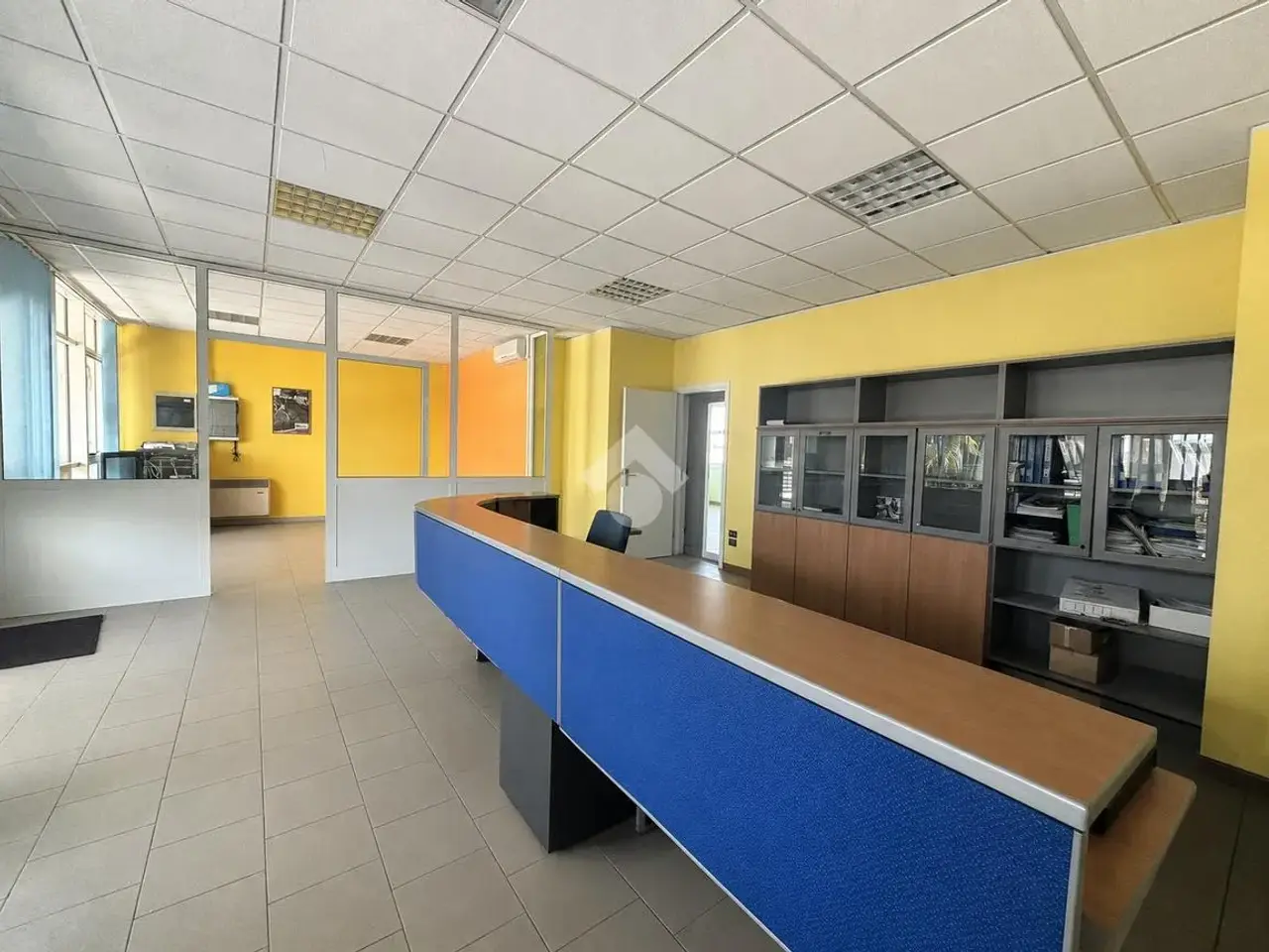Ufficio in Via Martiri di Cervarolo 10, Reggio nell'Emilia, {3} - Foto 1