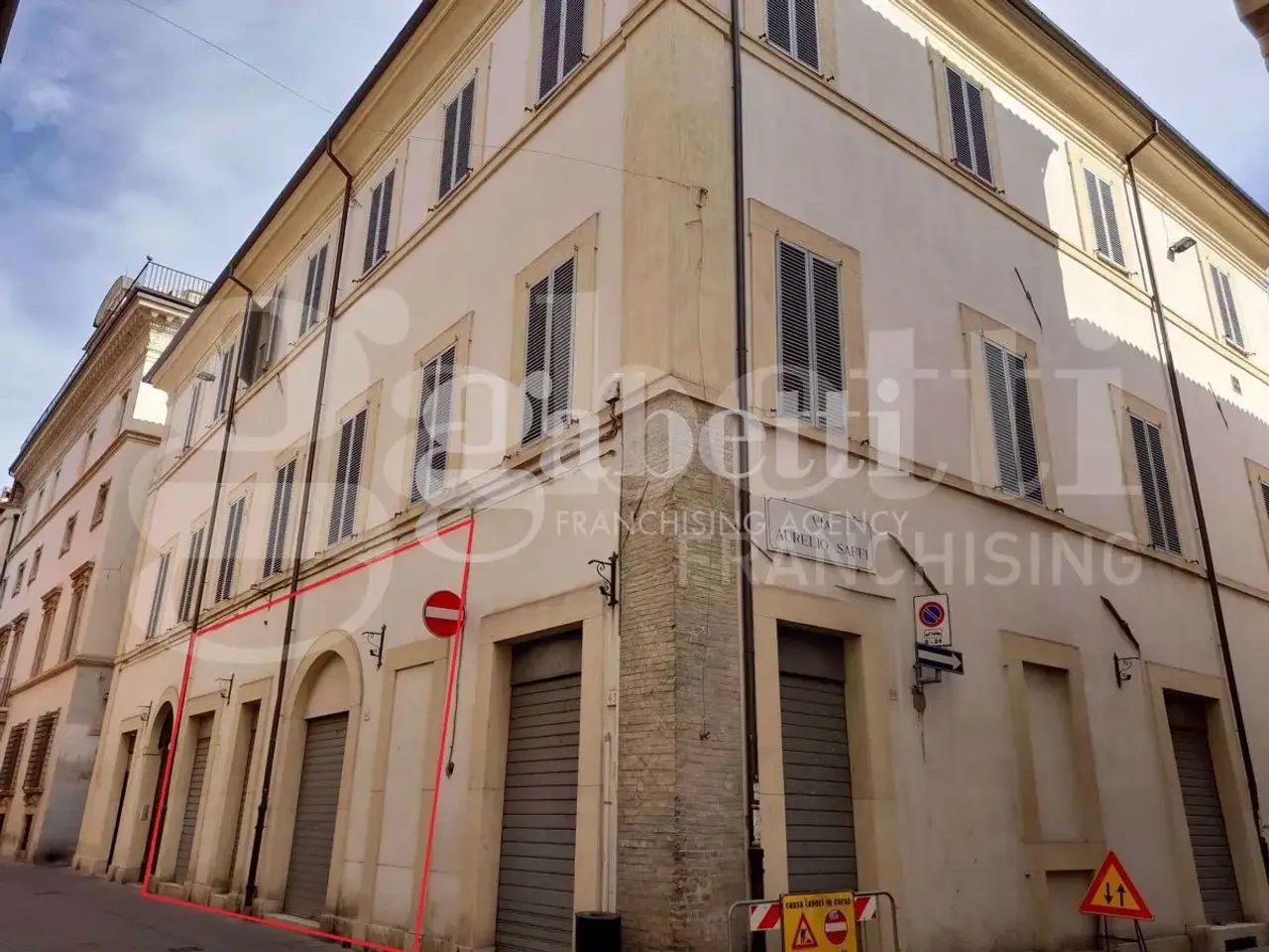 Negozio in Via Antonio Gramsci  61, Foligno, {3} - Foto 1
