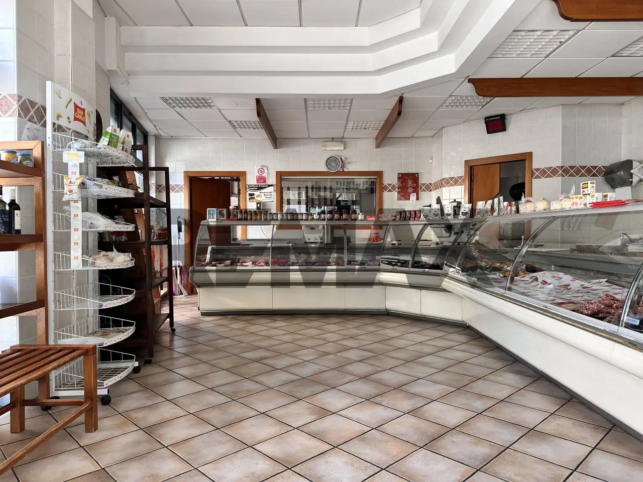 Negozio in Via Mazzarino 76, Pescara, {3} - Foto 1