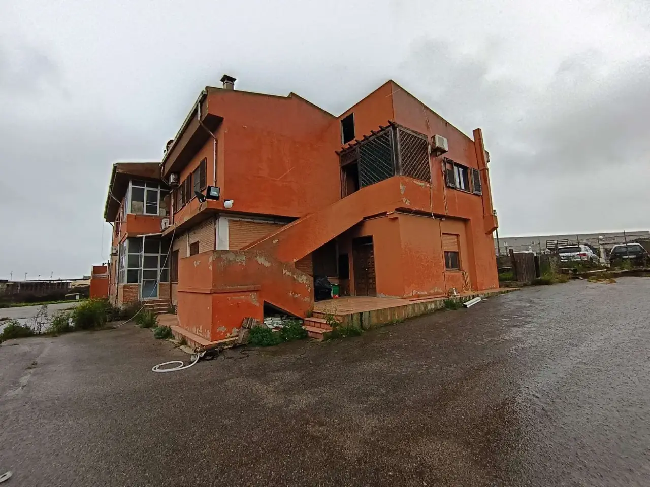 Palazzina commerciale in Via della Rinascita 17, Cagliari, {3} - Foto 2