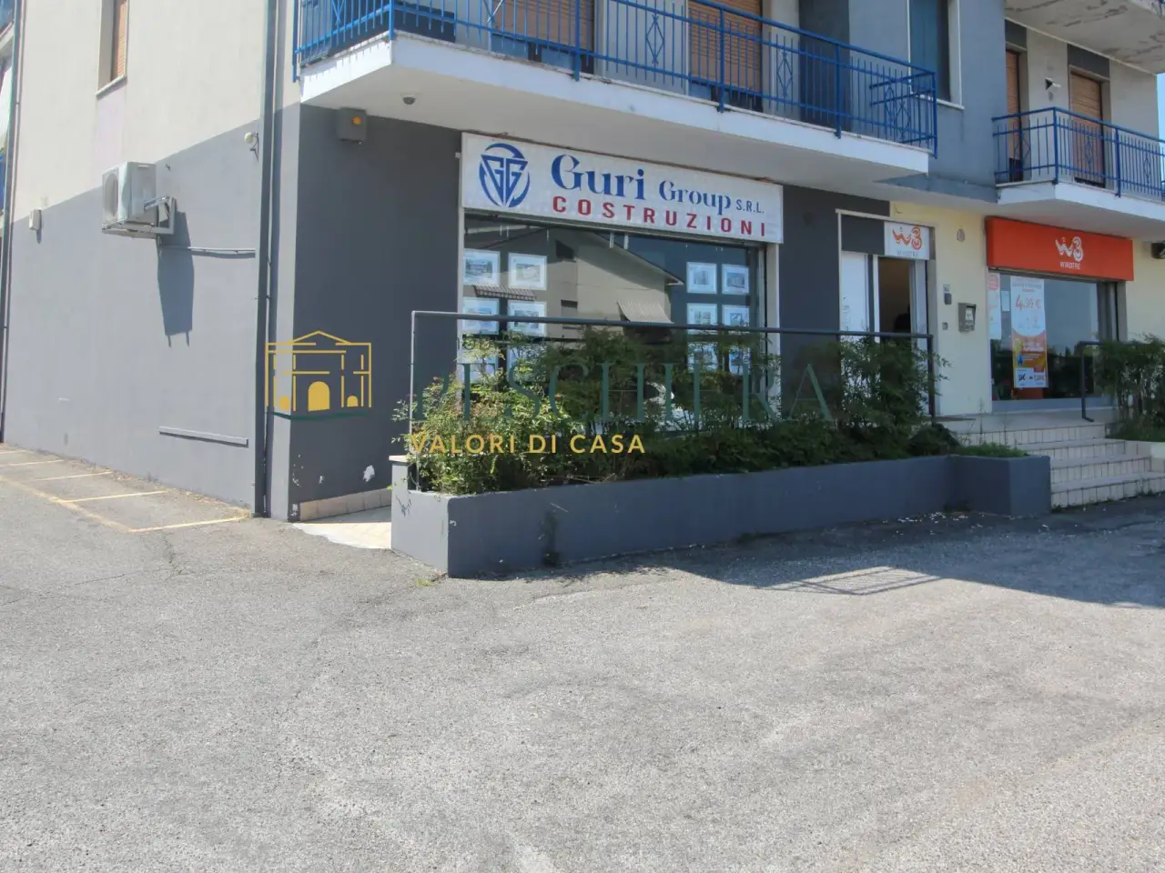 Negozio in Via Venezia 8, Castelnuovo Del Garda, {3} - Foto 1