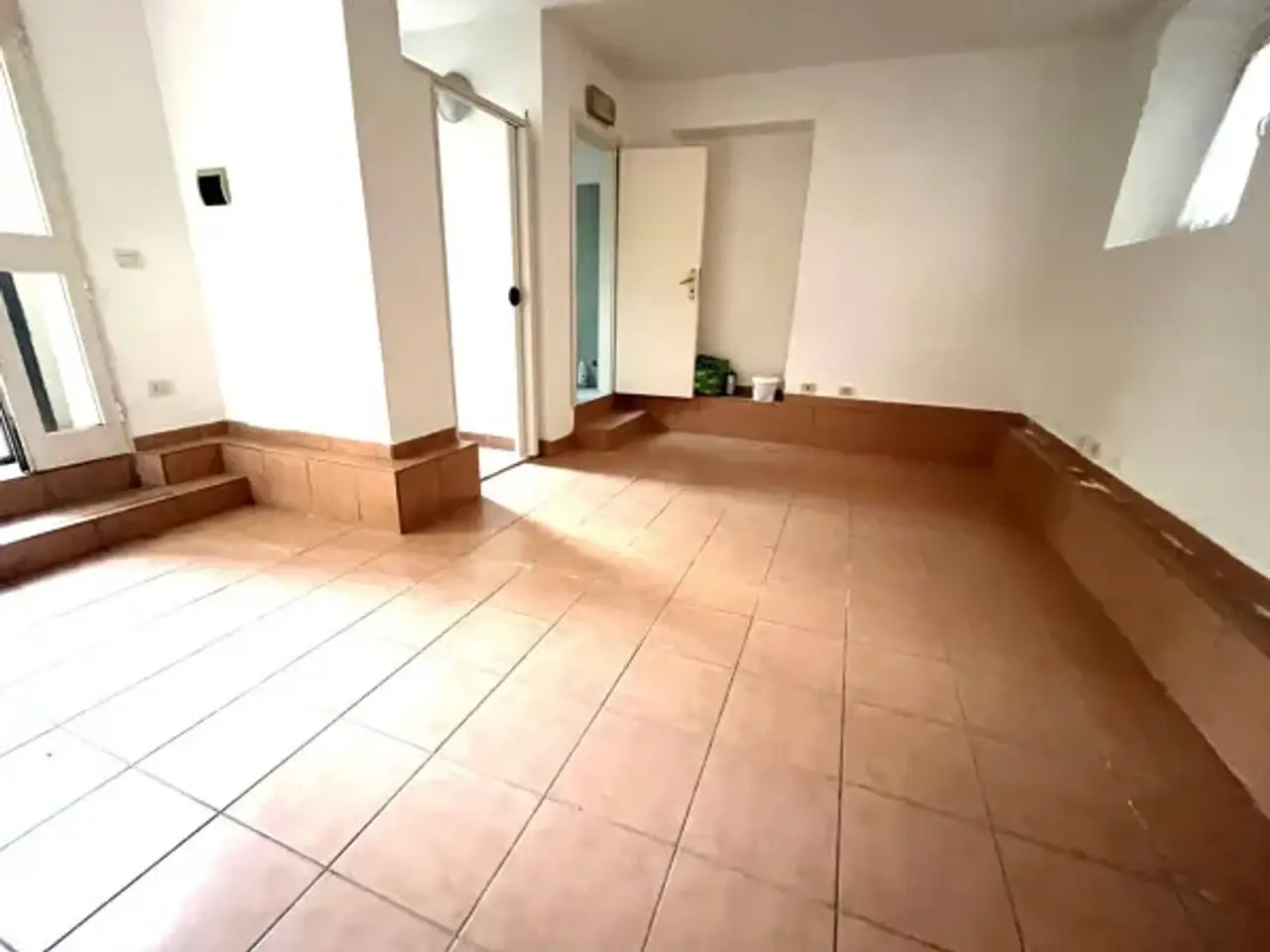 Negozio in Strada Statale Senese Aretina, Sansepolcro, {3} - Foto 1