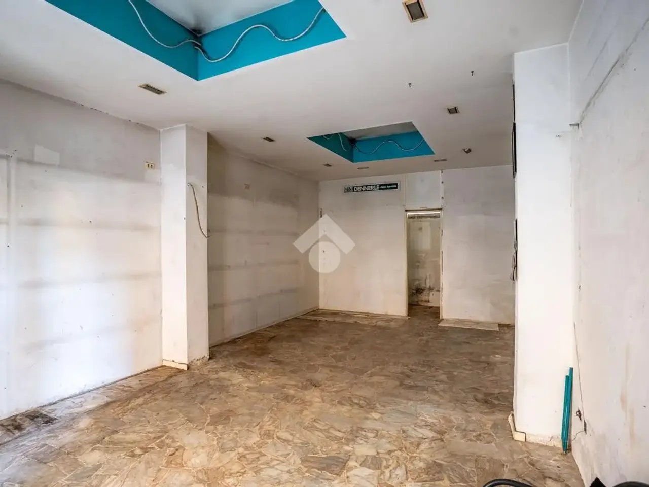 Negozio in Via Piero Gobetti, Civitavecchia, {3} - Foto 1