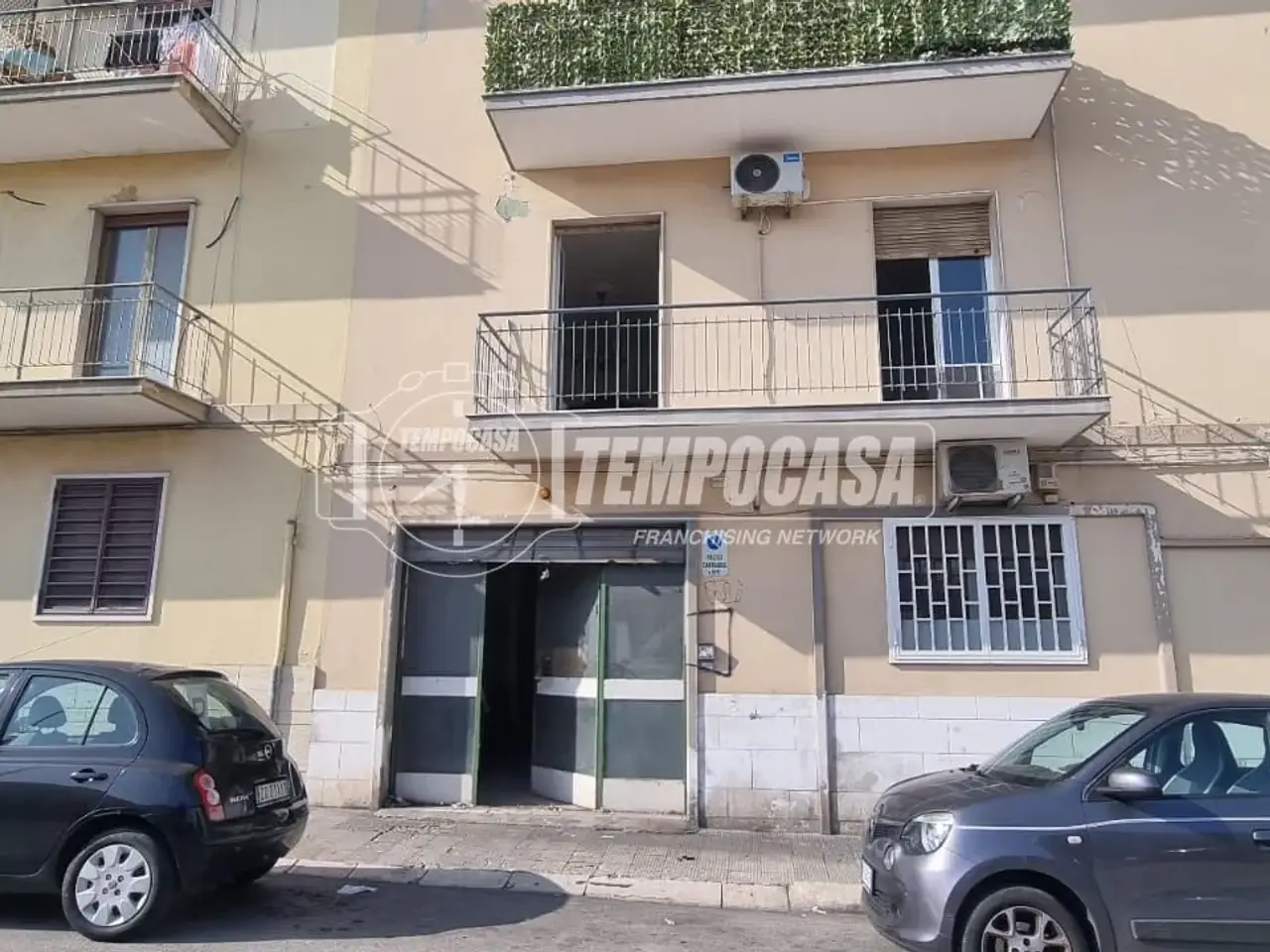 Negozio in Via Generale De Bernardis, Bari, {3} - Foto 2