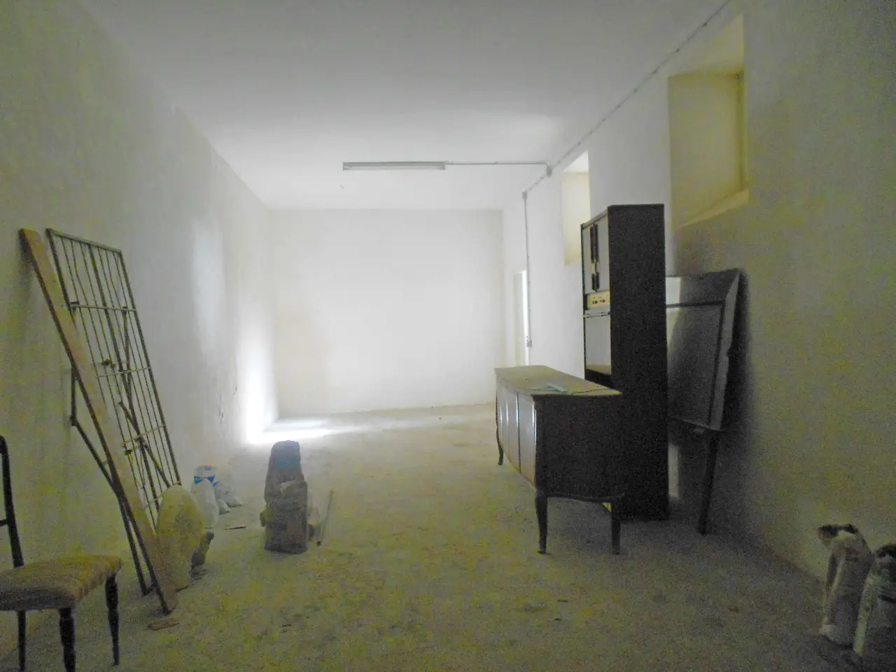 Magazzino in Via Genova, Mondragone, {3} - Foto 1