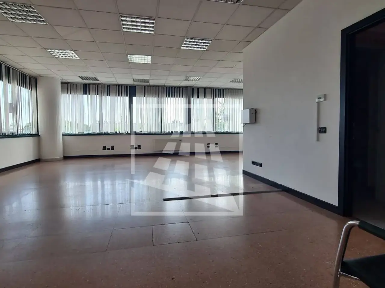 Ufficio in Via Antonio Gramsci 103, Reggio Emilia, {3} - Foto 2