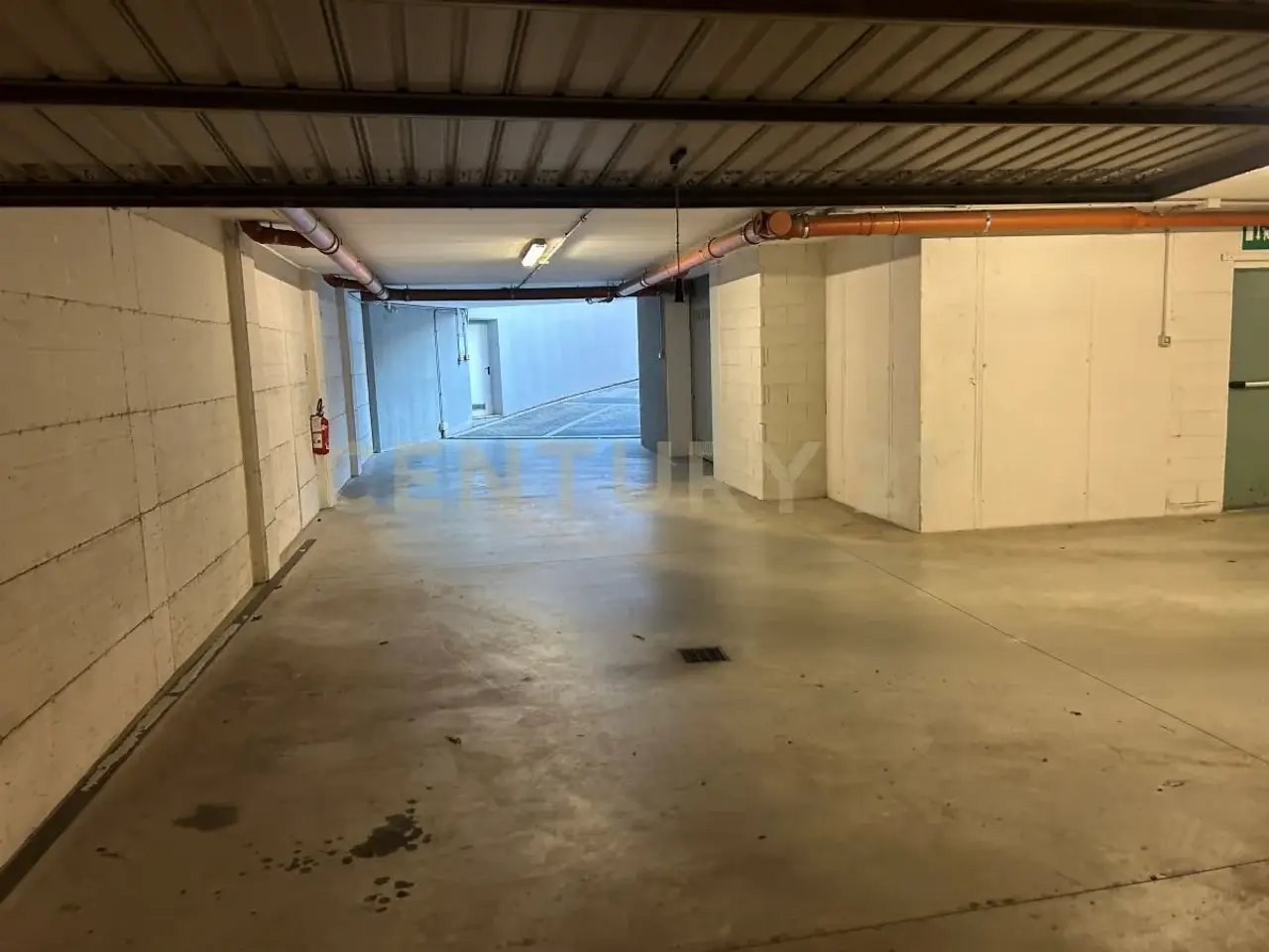 Parcheggio chiuso in Via Vincenzo Muccioli 9, San Martino Buon Albergo, {3} - Foto 1
