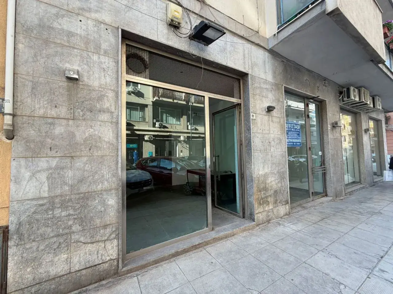 Magazzino in Via Gioacchino di Marzo 61, Palermo, {3} - Foto 2