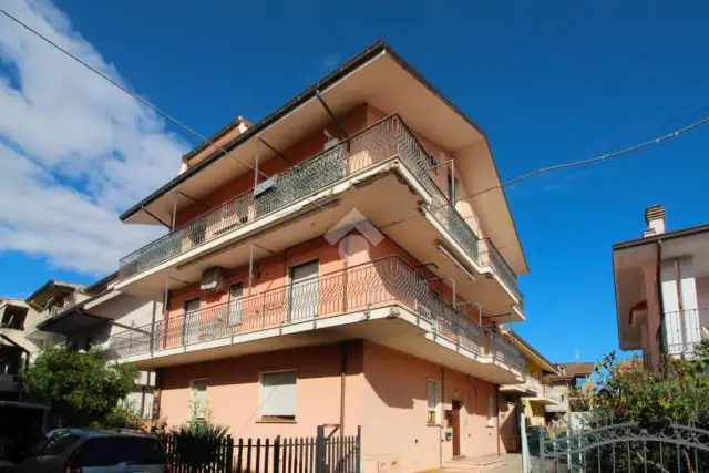 2-room flat in Via Nazario Sauro 15, Martinsicuro - Photo 1