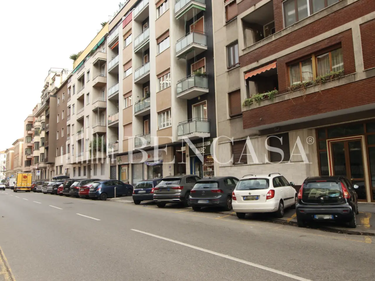 Negozio in Via Emilio Morosini 23, Milano, {3} - Foto 1