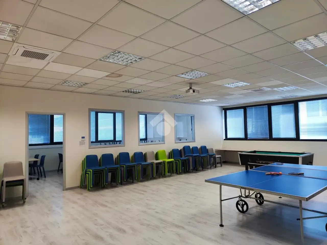 Laboratorio in Via Saronnino 86, Origgio, {3} - Foto 1
