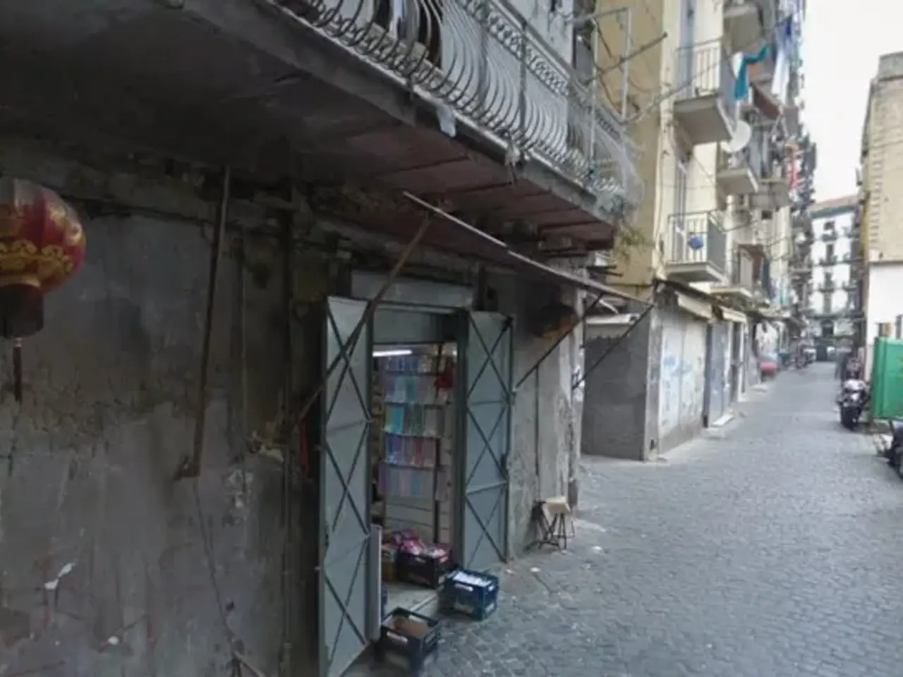 Negozio in Vico 7 Duchesca, Napoli, {3} - Foto 2