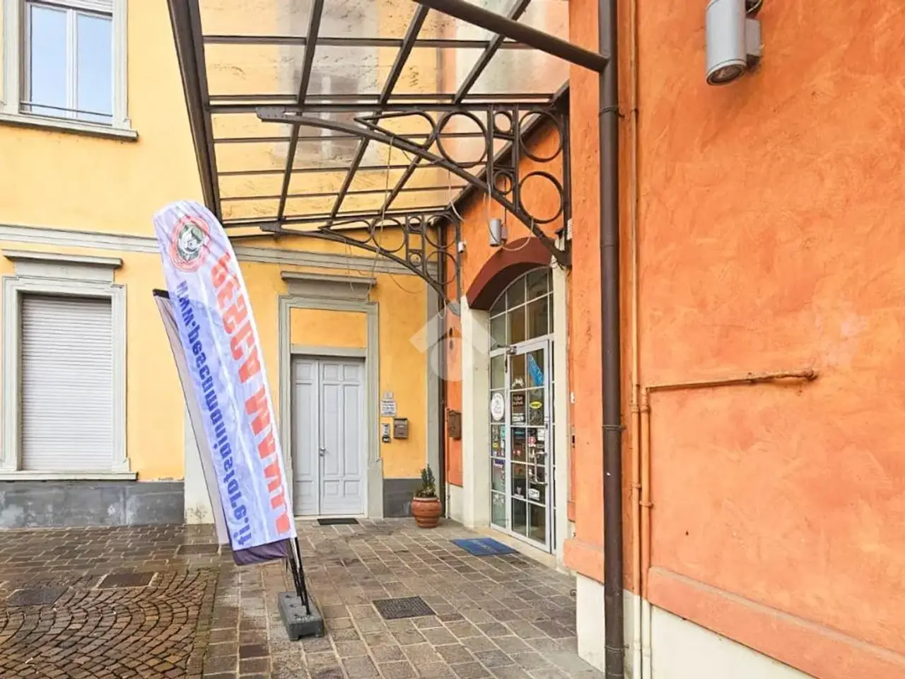 Negozio in Piazza Primo Vezzulli 23, Roe' Volciano, {3} - Foto 2