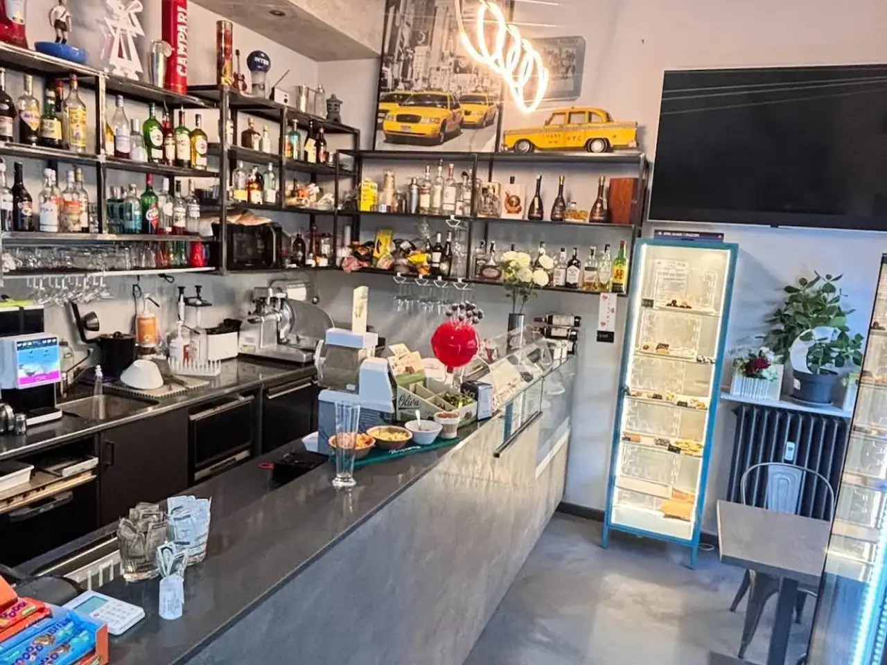 Esercizio commerciale in Via Cenisio 42, Milano, {3} - Foto 1