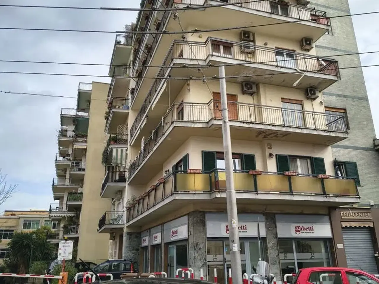 Magazzino in Viale Colli Aminei 16e, Napoli, {3} - Foto 2
