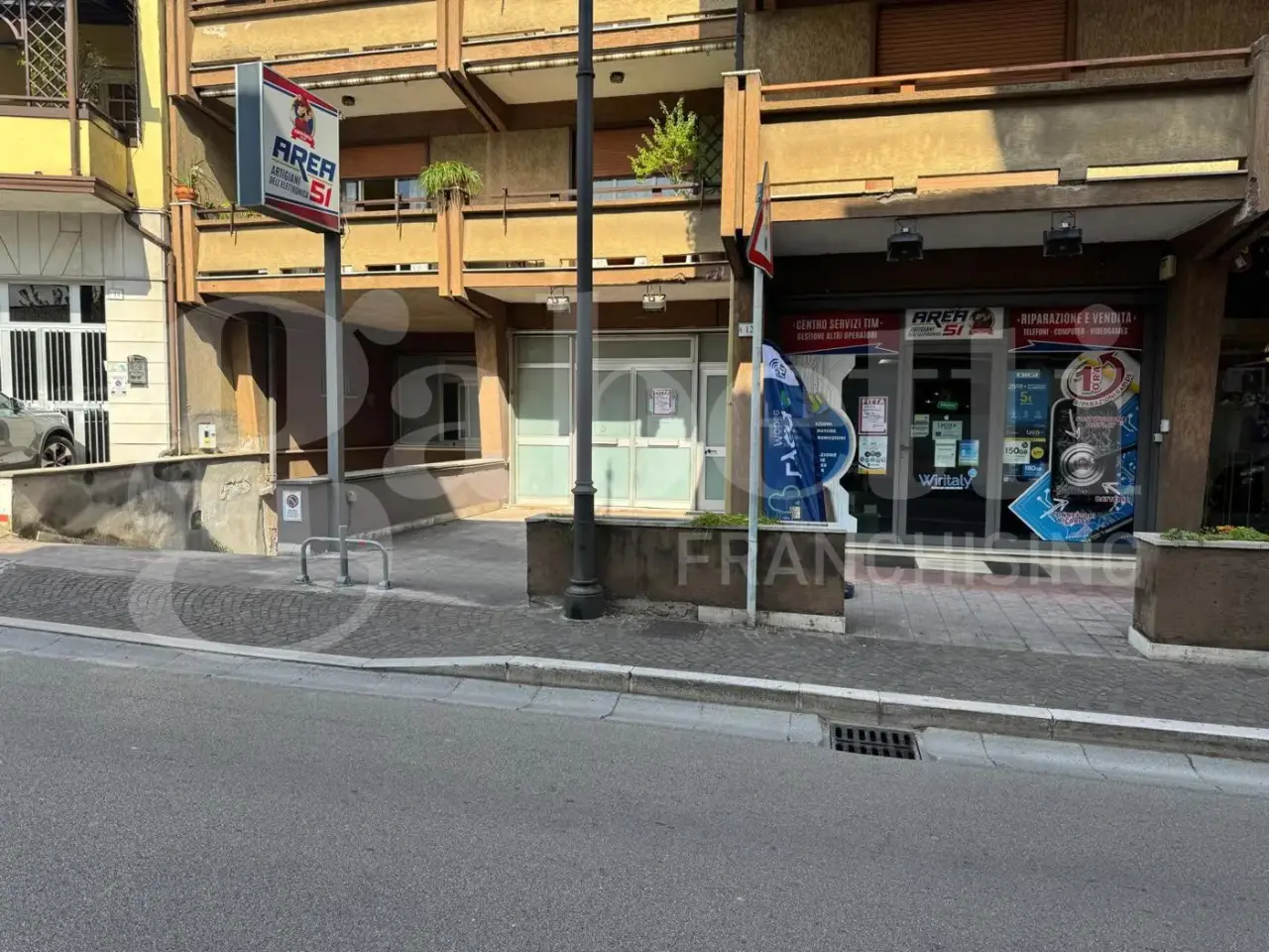Negozio in Via Matese Snc, Piedimonte Matese, {3} - Foto 2