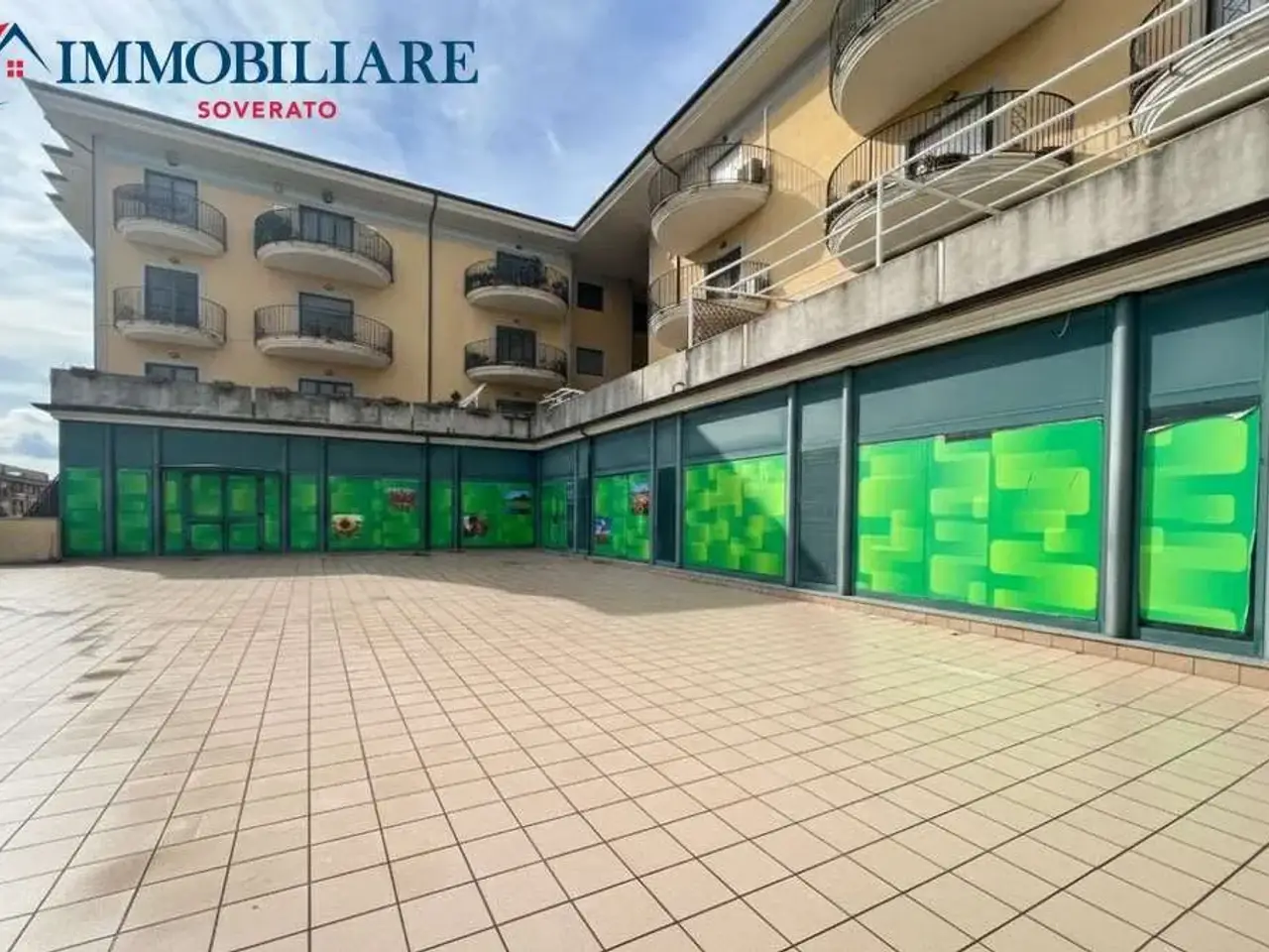 Magazzino in Via Alfonso Castagna, Soverato, {3} - Foto 1