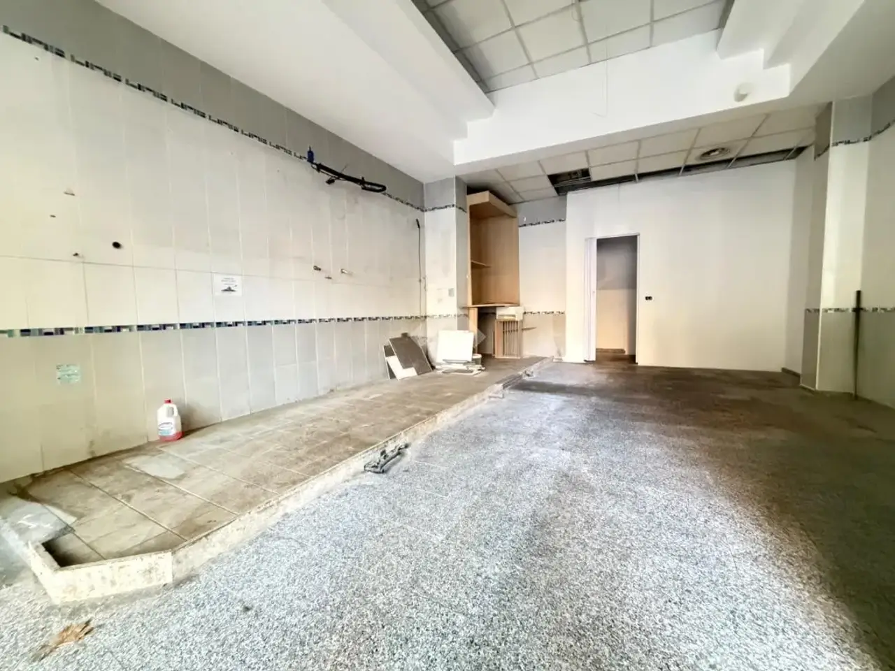Negozio in Viale Pantelleria 24, Roma, {3} - Foto 2