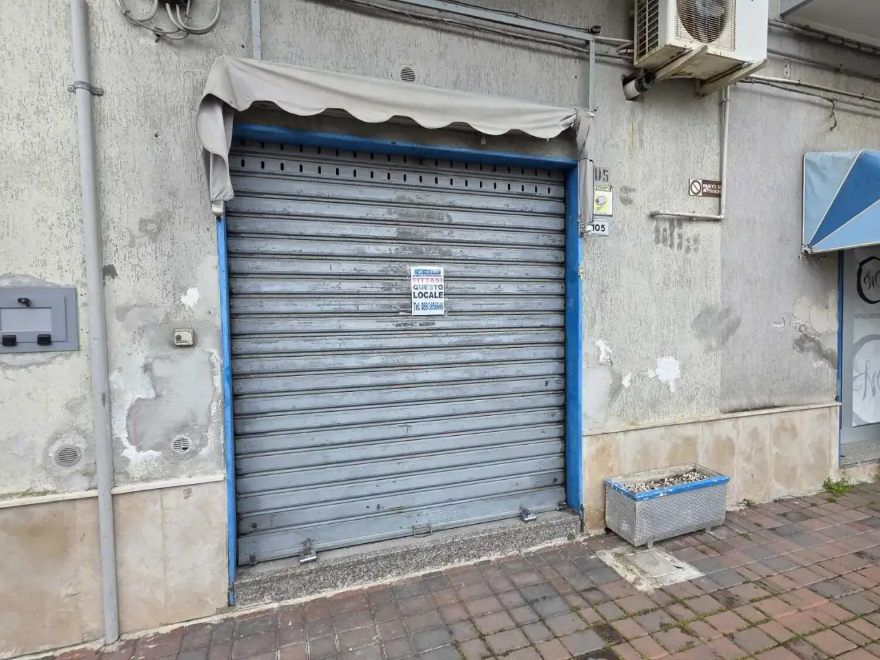 Negozio in Via Mario Antonio Alfani, Pontecagnano Faiano, {3} - Foto 1
