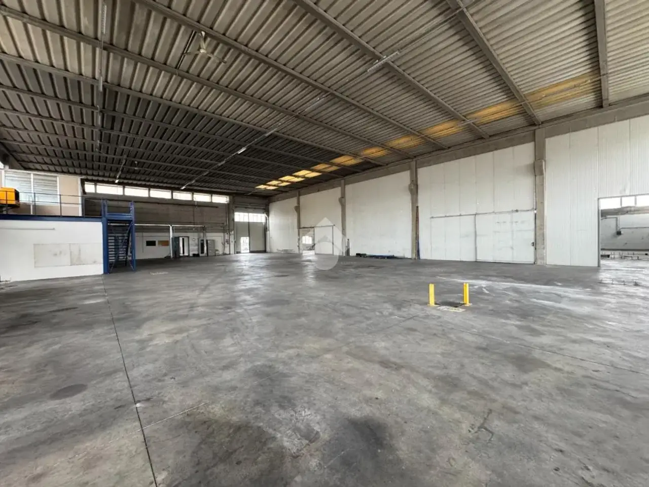 Capannone in Via Industrie 25, Trevignano, {3} - Foto 1