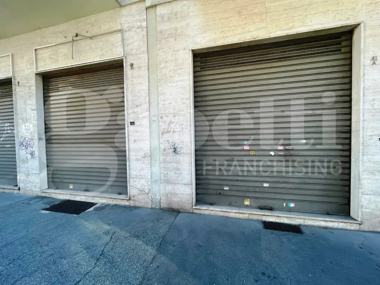 Negozio in Via Pertinace 39, Torino, {3} - Foto 2