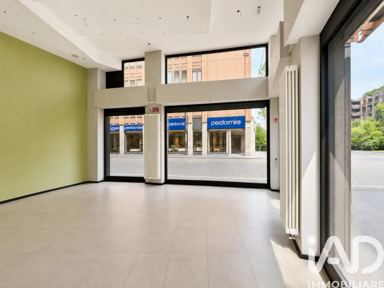 Esercizio commerciale in Viale Beatrice d'Este 49, Milano, {3} - Foto 2