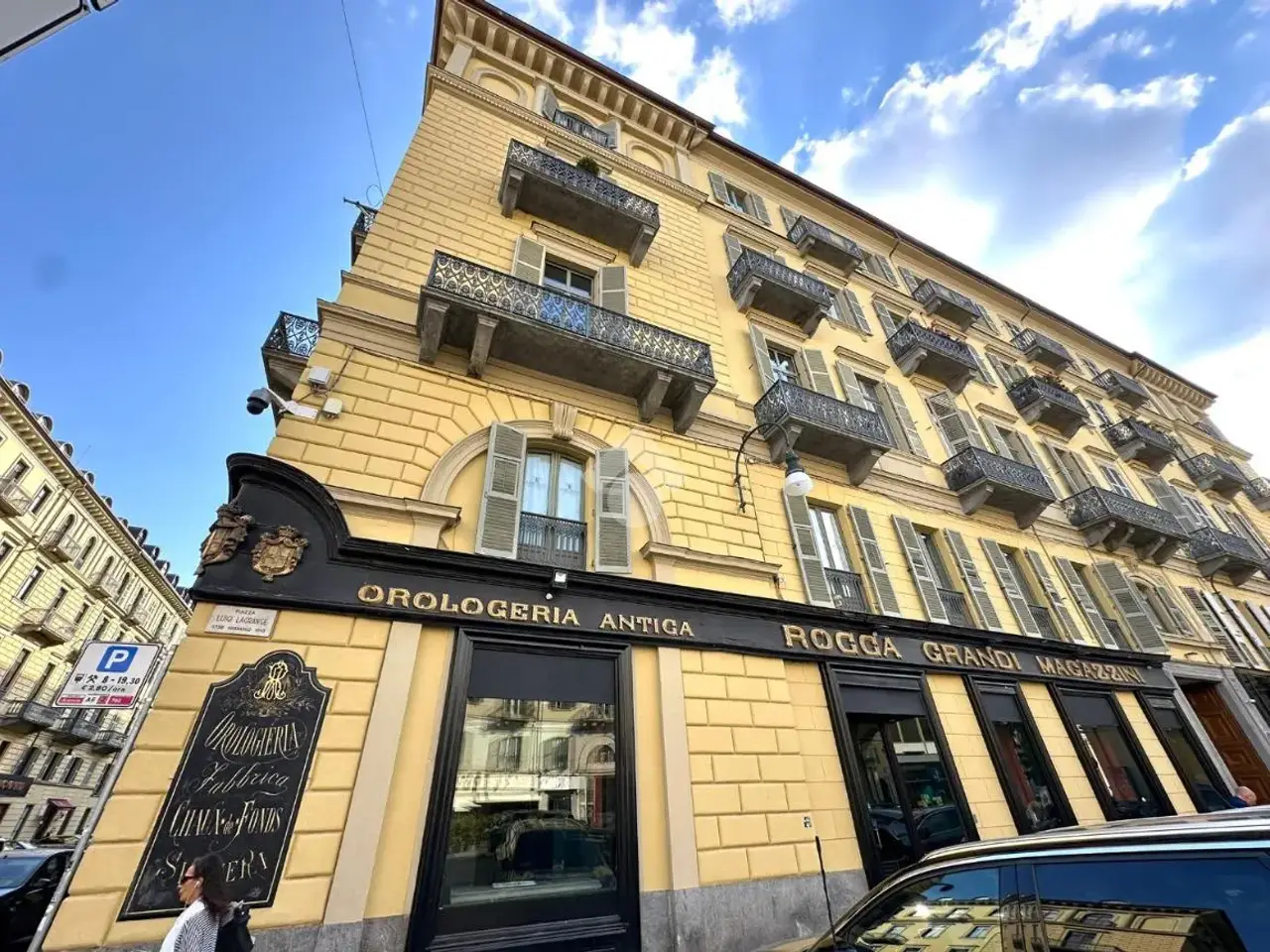 Negozio in Via Giuseppe Luigi Lagrange 40, Torino, {3} - Foto 2