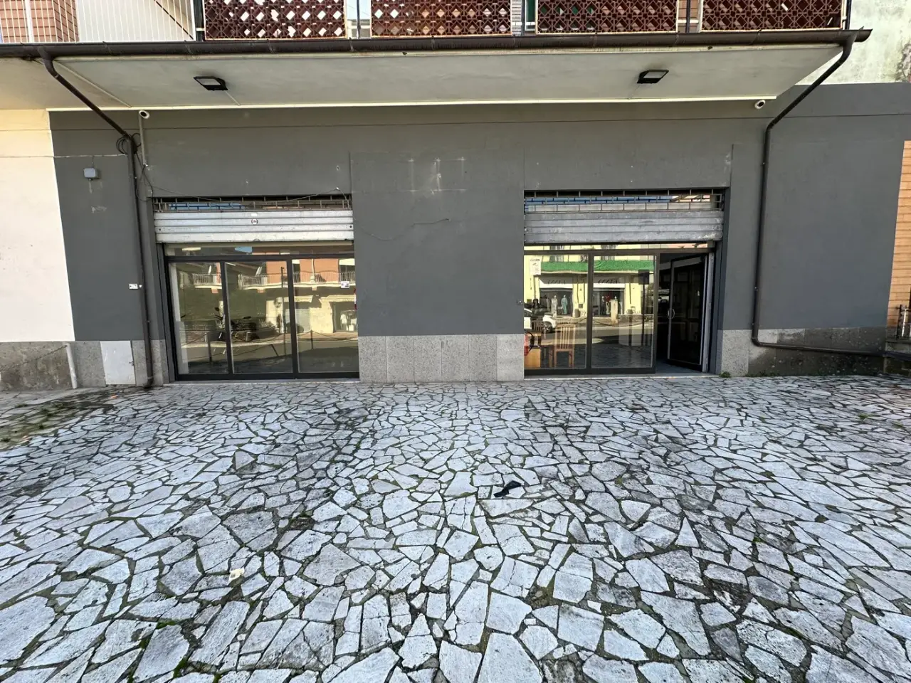 Negozio in Via Giovanni XXIII 27/29, Civita Castellana, {3} - Foto 1