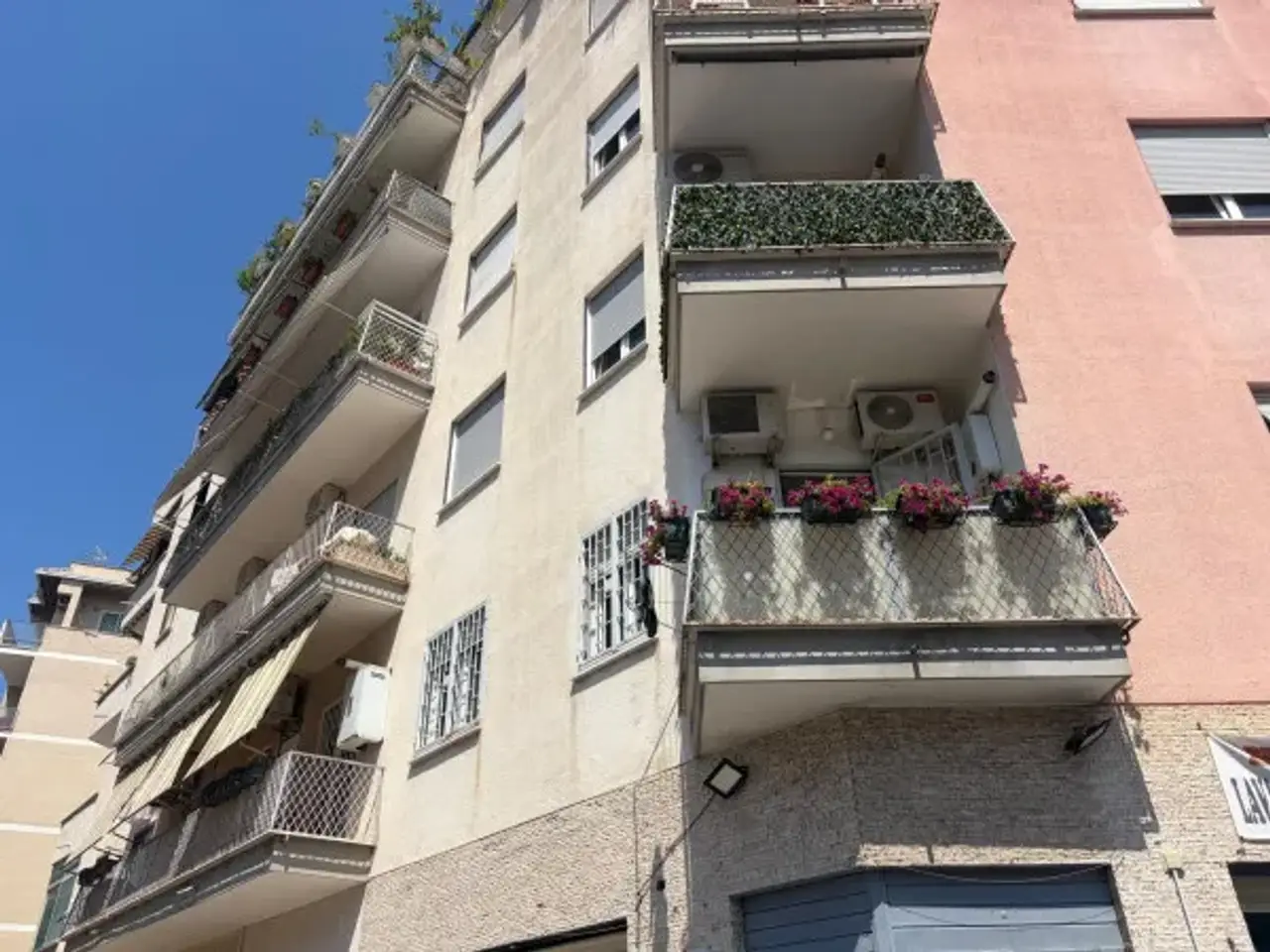 Ufficio in Via Tuscolana, Roma, {3} - Foto 1