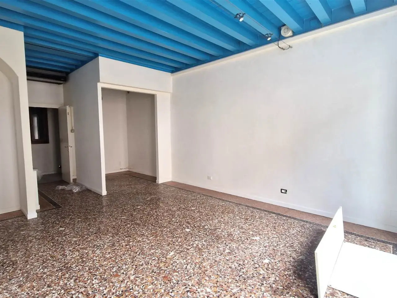 Negozio in , Este, {3} - Foto 1