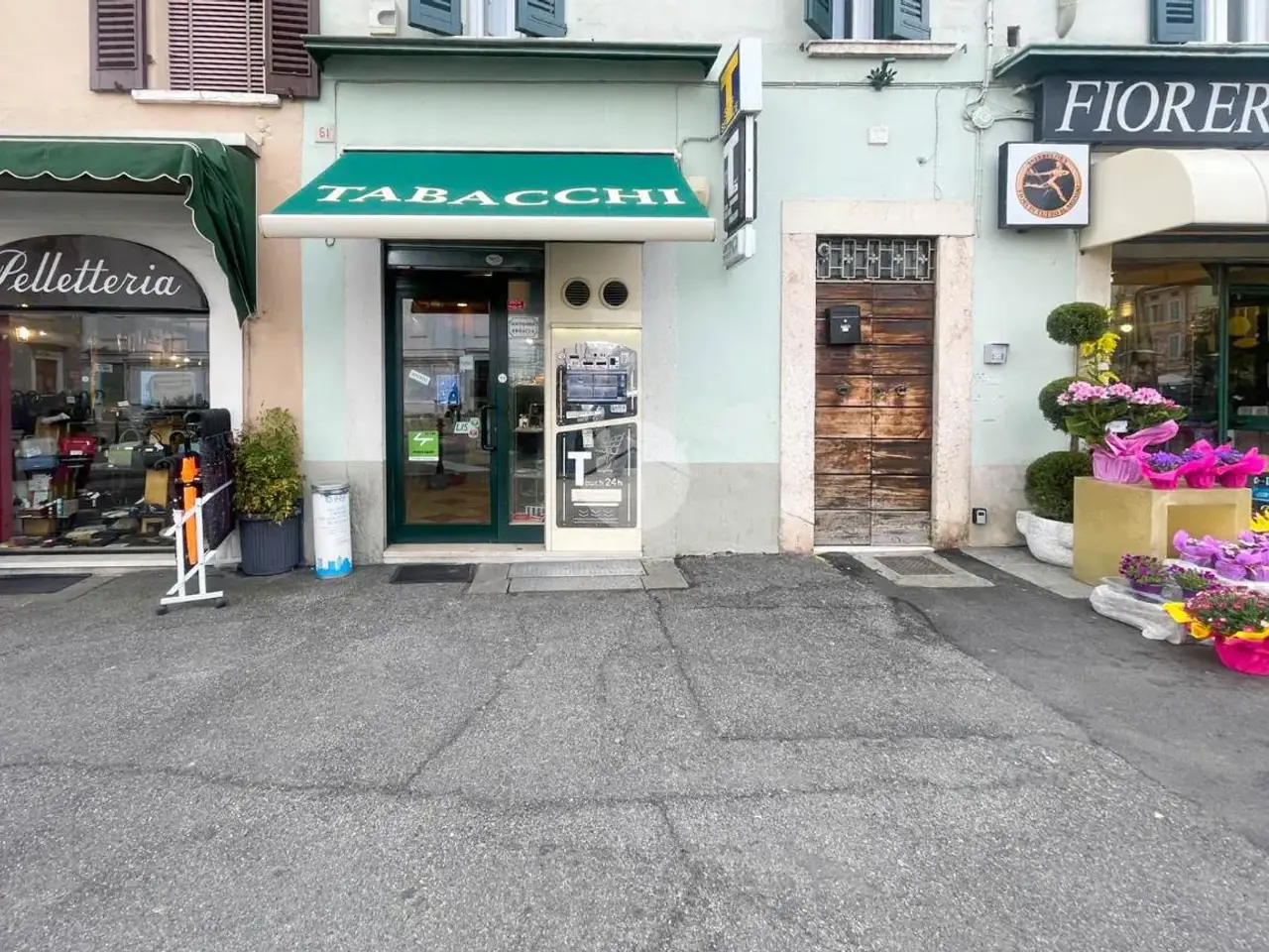 Negozio in Piazzale Arnaldo 1, Brescia, {3} - Foto 1