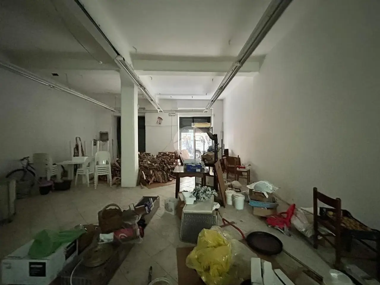 Negozio in Via Guidobono 76, Savona, {3} - Foto 1