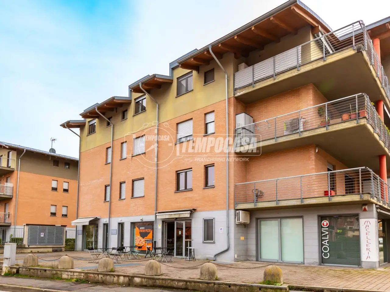 Alimentari in Via Amendola, Chieri, {3} - Foto 1