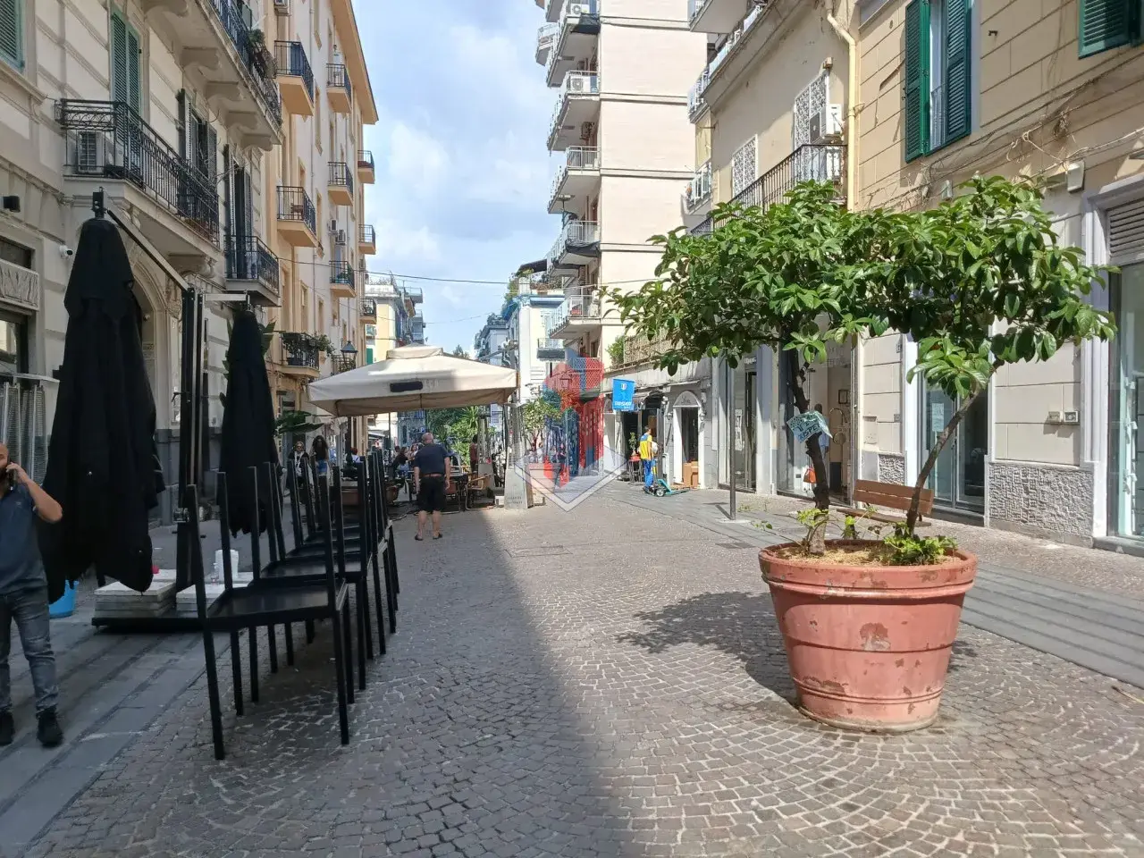 Negozio in Vomero Centro ( Tratto Pedonale), Napoli, {3} - Foto 2