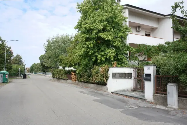 Villa a schiera in Via Marzabotto, 2, Torrile - Foto 1