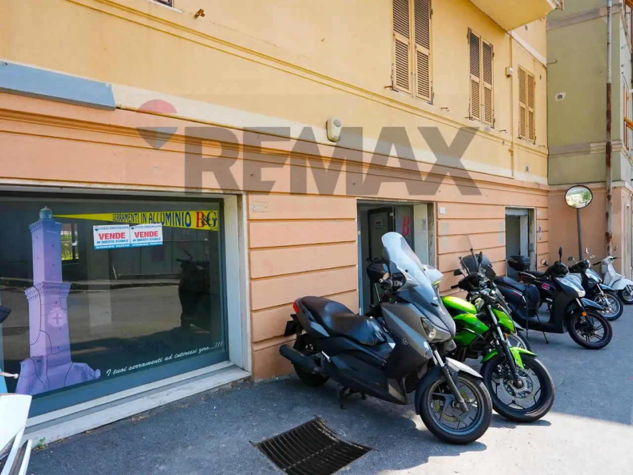Negozio in Via Lodi 5, Genova, {3} - Foto 1