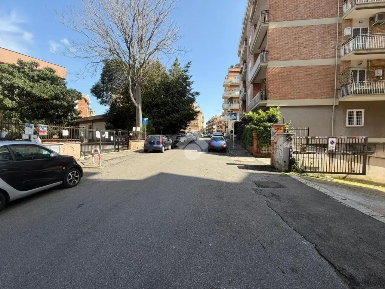 Negozio in Via Jaime Pintor 13, Roma, {3} - Foto 1