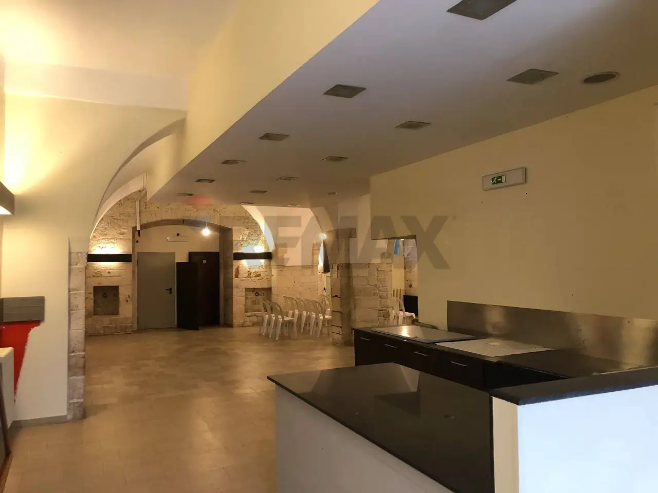 Negozio in Via della Libertà 6, Putignano, {3} - Foto 2