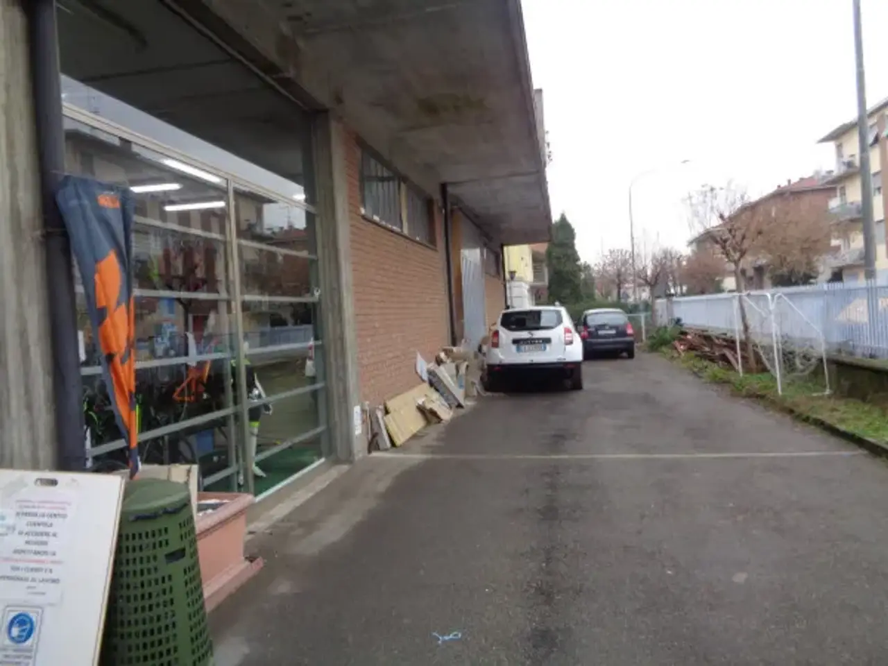 Negozio in Via Peschiera, Sassuolo, {3} - Foto 1