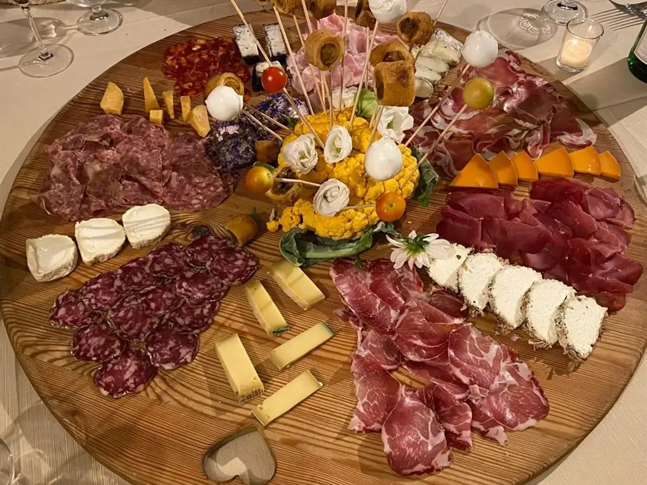 Pub - Enoteca - Wine bar in , Legnano, {3} - Foto 2