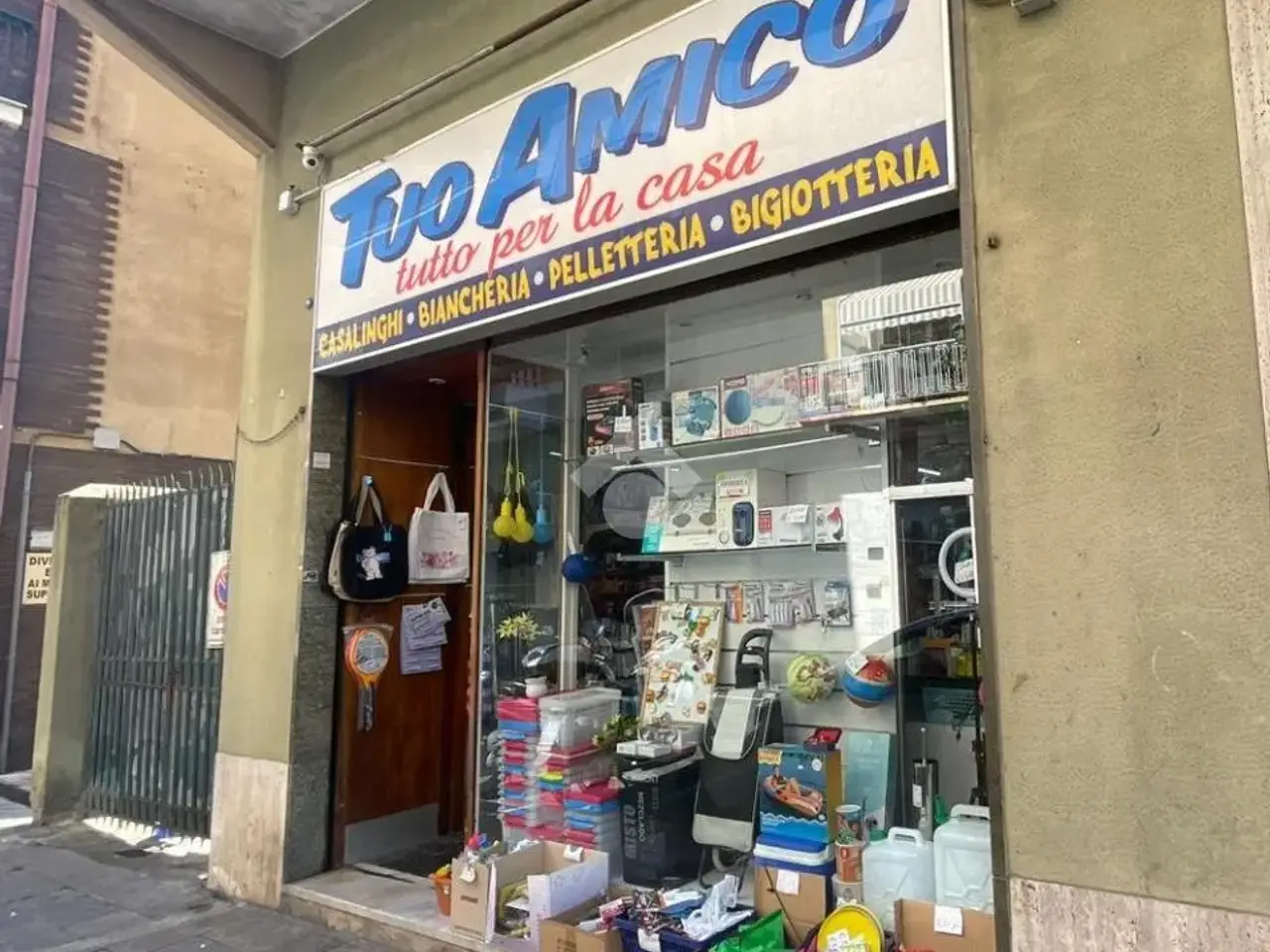 Negozio in Via Magenta, Chiavari, {3} - Foto 1