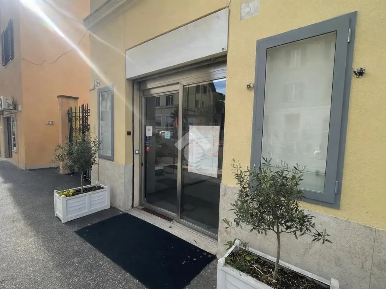 Negozio in Via della Farnesina 31, Roma, {3} - Foto 1