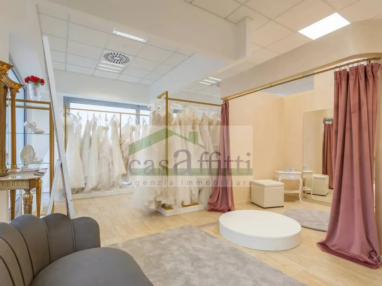 Negozio in Viale B. Croce 22, Chieti, {3} - Foto 1