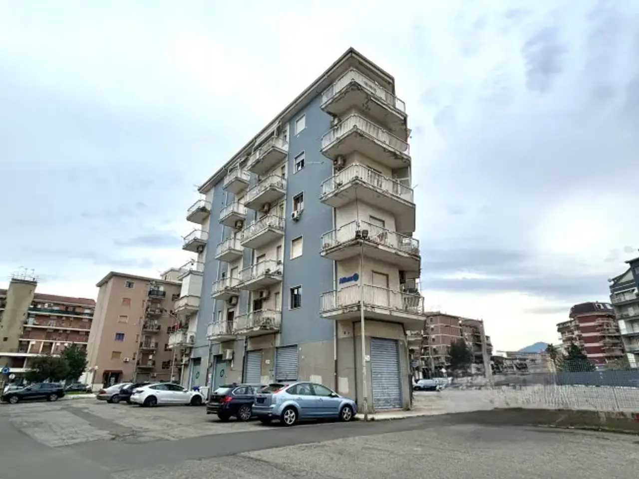 Locale commerciale in Corigliano-Rossano - Piazza Marconi, 18, Corigliano-Rossano, {3} - Foto 1